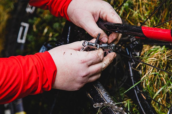 Crankbrothers multi tool with chain break